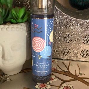 Bath and body Works cotton candy clouds body mist